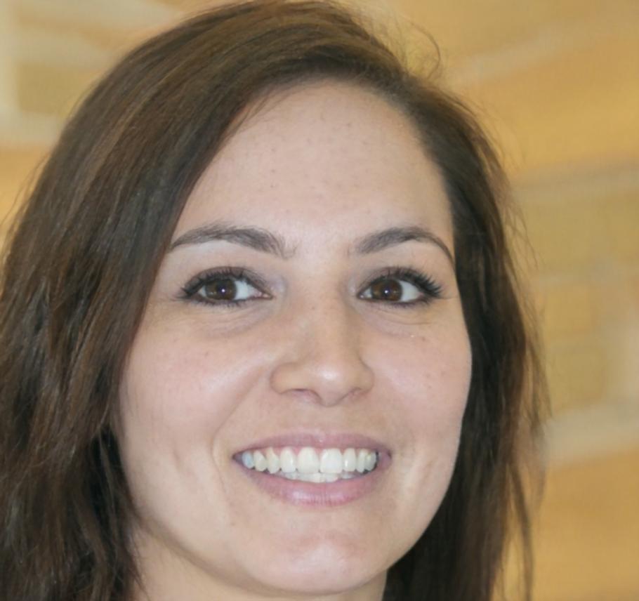 Portrait d'une chercheuse en biologie